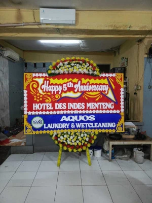 Papan Bunga di Traveloka Campus