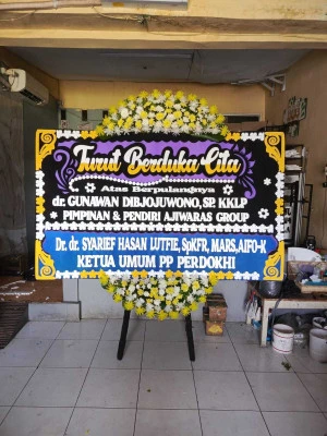 Papan Bunga di Traveloka Campus